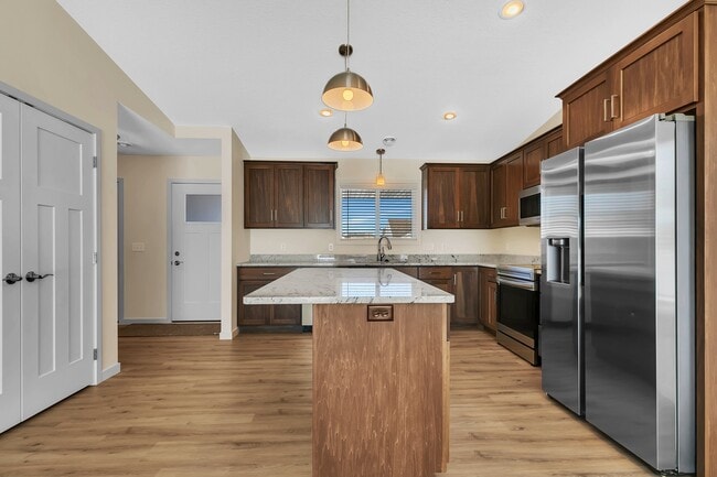 Photo - 4325 32nd St S