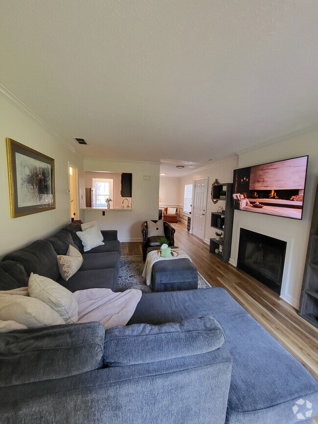 Building Photo - 821 Selwyn Oaks Ct Rental