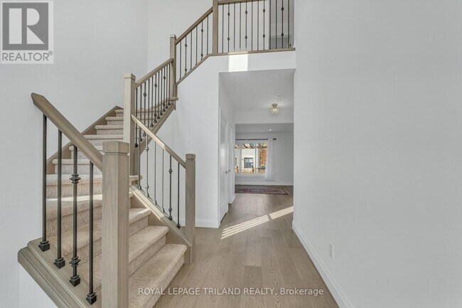 Photo - 1719 Applerock Ave