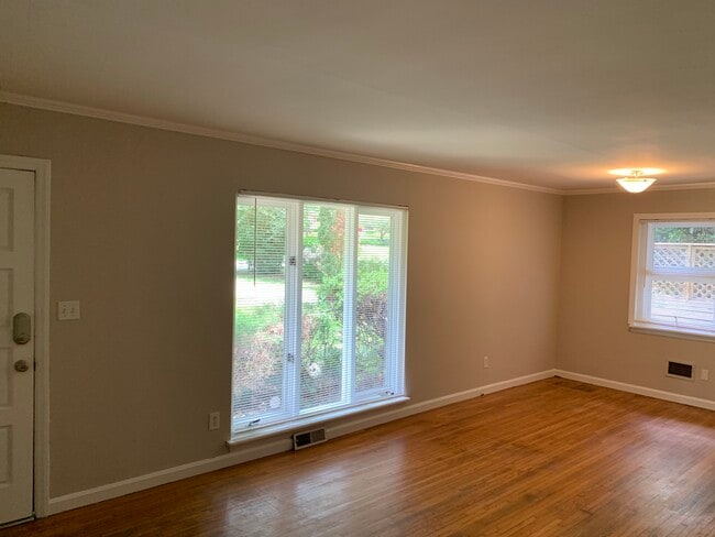 Sala de estar - 724 Vanderbrook Rd