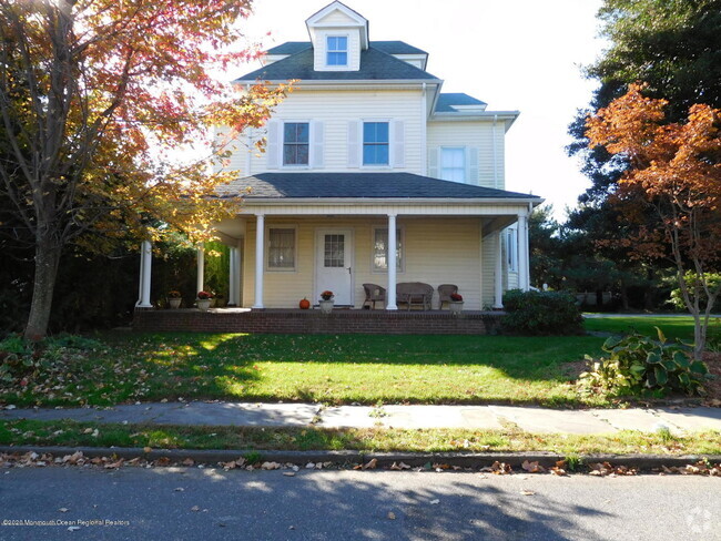 Building Photo - 105 St Clair Ave Rental