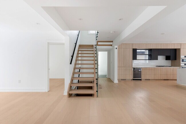 Photo - 159 Humbervale Blvd