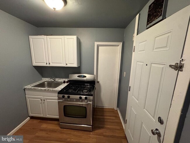 Photo - 1111 Green St