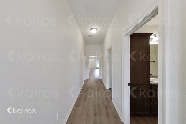 Photo - 114 Teddy Ln