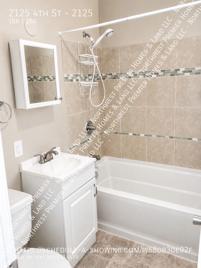2125 4th St Unit 2125