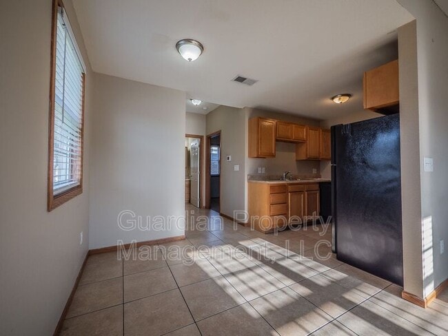 Photo - 506 N Buchanan St