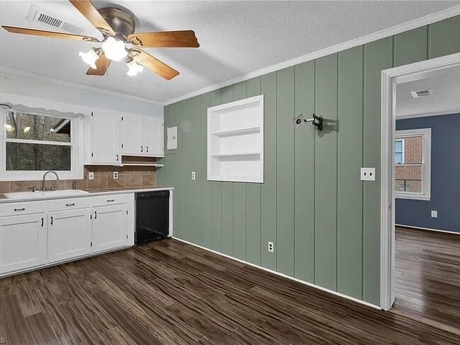 Photo - 361 Garland Dr