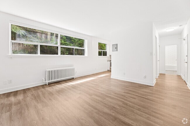 1 chambre, 1 salle de bain - 60 m² - Salon - 619 Woodbine Avenue