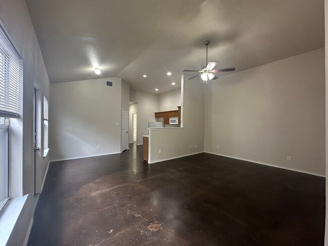5731 Golf Heights