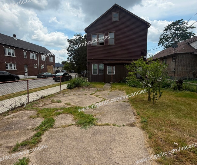 Photo - 1202 W 151st St Unit 2F