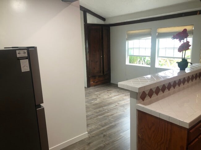 Photo - 12621 Victoria Ave