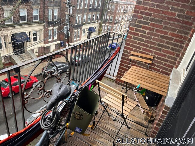 Photo - 28 Quint Ave Unidad 35