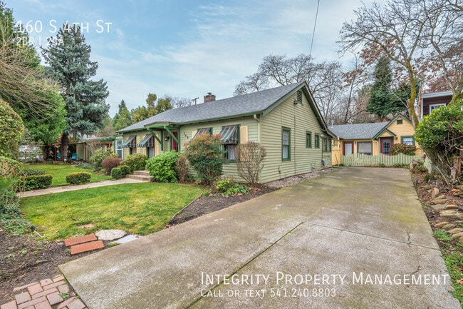 Photo - 160 S 4th St