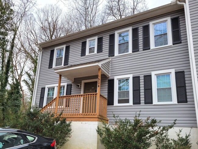 Building Photo - MAFR1504 Unit A