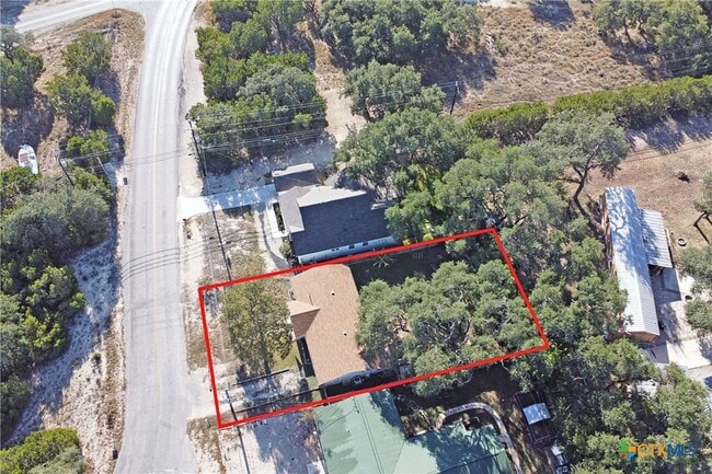 Photo - 553 Scenic Dr