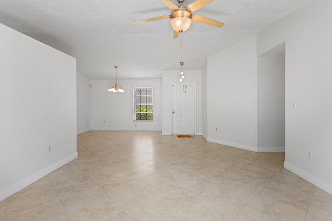 Photo - 13945 Langley Pl