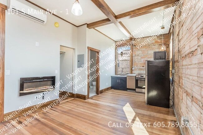 Photo - 101 S Main Ave Unit 1