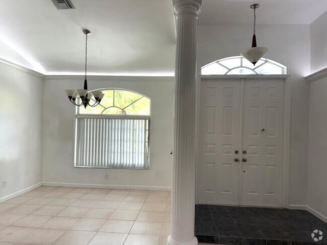 Building Photo - 7400 SW 37th Ct Rental