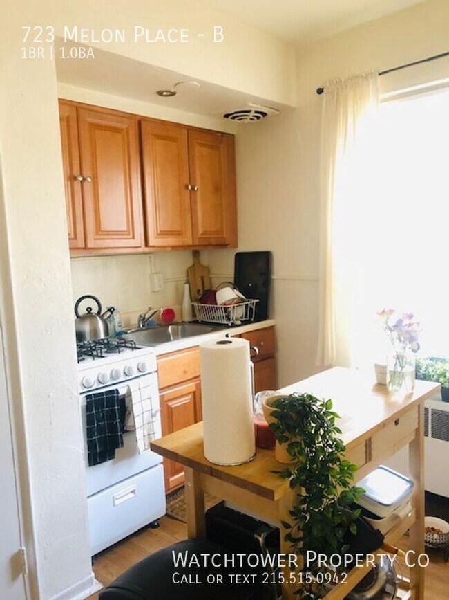 Photo - 723 Melon Pl Unidad B
