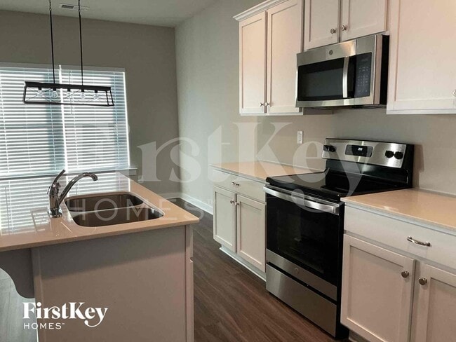 Photo - 130 Avalon Wy