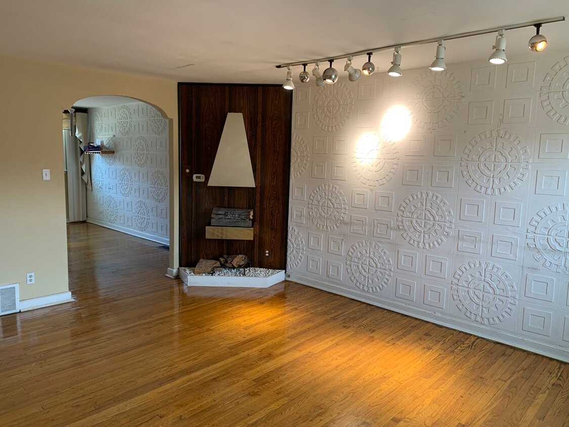Photo - 6717 Eastwood St (Philadelphia, PA)