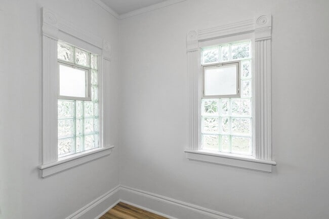 Photo - 2 Bed Home with Large Yard & Covered Porch – $1,295/mo