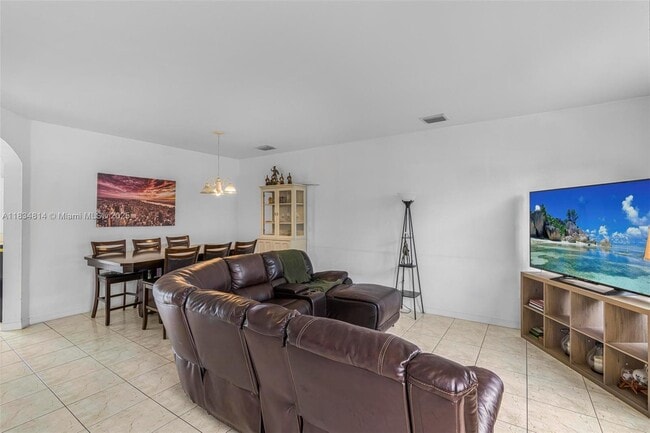 Photo - 755 E Mowry Ct