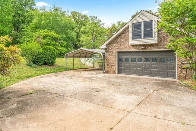 Photo - 108 Rolling Meadow Dr