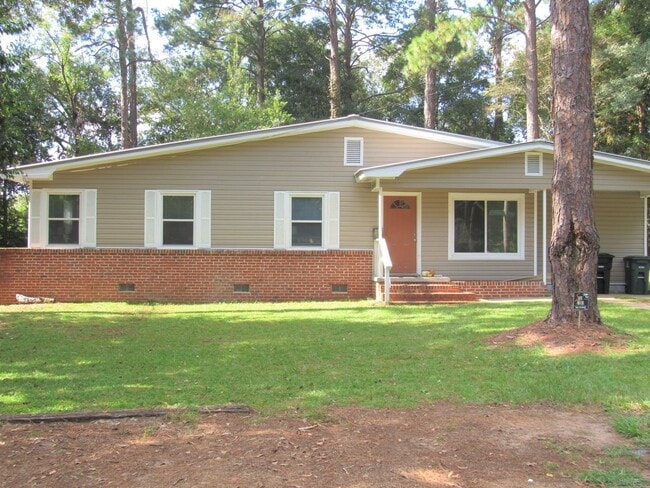 Building Photo - 208 Juniper Dr