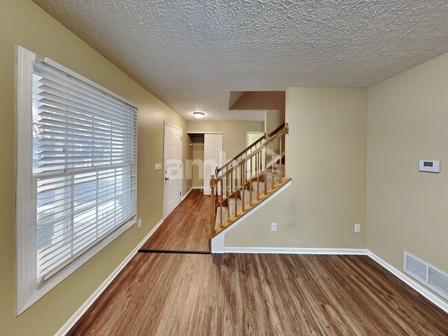 Photo - 2805 Schuylar Rd