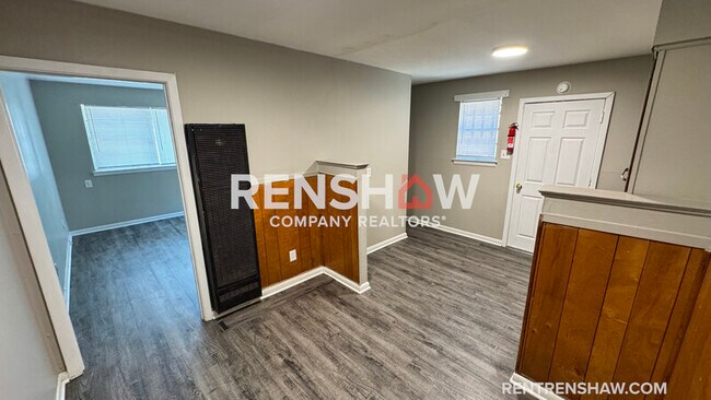 Photo - 1072 S Willett St