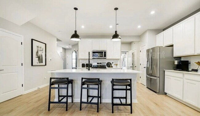 Photo - 7273 Shroyer Wy