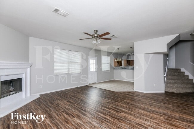 Photo - 962 Heather St