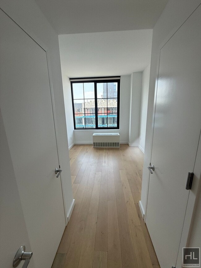 Photo - NORTHERN BOULEVARD Unit PHJ