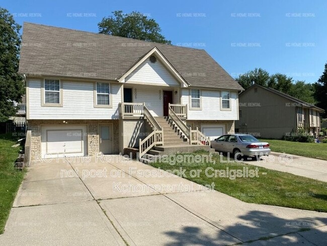 Building Photo - 8002 NW 79th Pl