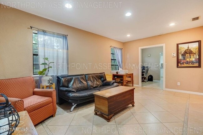 Photo - Cute 2BR 1BA Home w/ Stainless Kitchen • Fenced Yard in Jacksonville