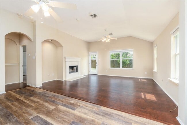 Photo - 116 Amberwood Ct