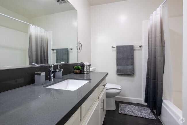 1BR, 1BA - 875SF
