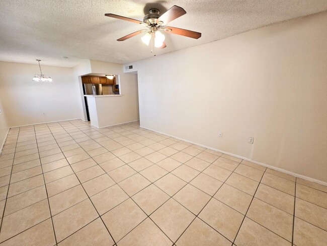 Photo - 1440 Holden Ave