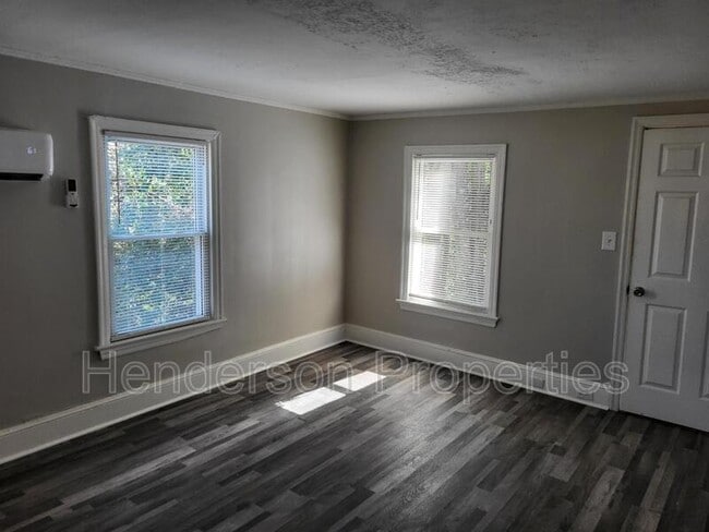 Photo - 154 Shurley St