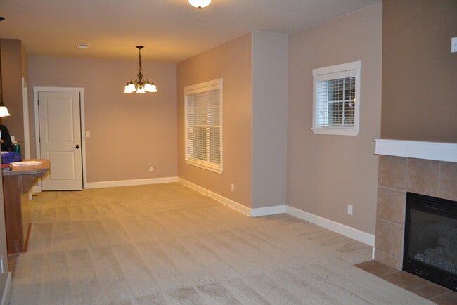 Photo - Beautiful Home In GREAT Location, Fireplace, Loft, Garage, W/D, Large Master and MORE!