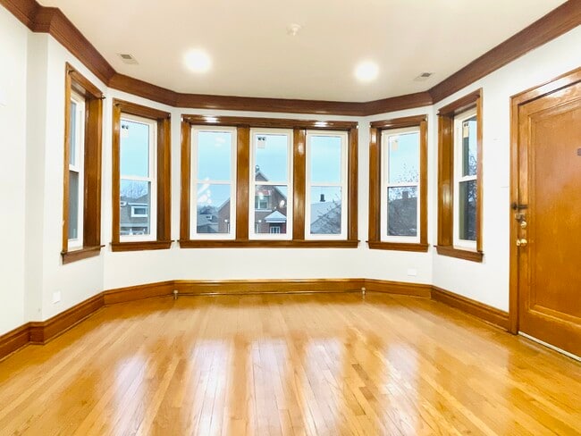 Photo - 4745 S Karlov Ave Unit 2