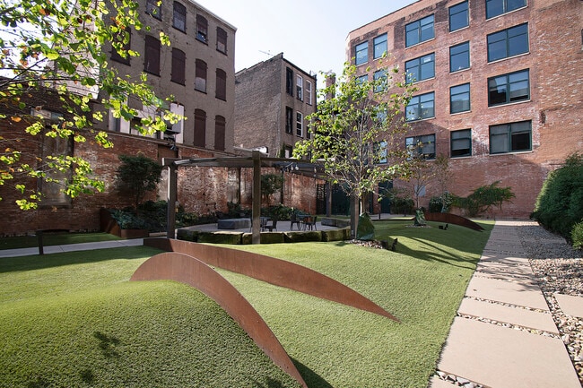 West Pet Courtyard