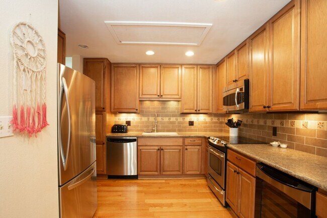 Photo - 2 bedroom in Frisco. Walk to Main Street! Garage and Yard! Hot tub!