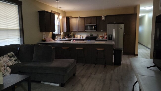 Photo - 5 Bed 3 Bath close to UWEC, bike trails, C... Unit 1
