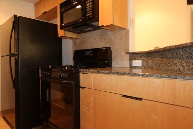 Photo - Downtown Studio / Home Office / All Bills ...