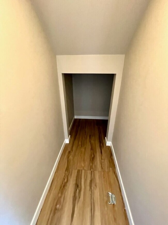 Photo - Jennifer Triplex - 61525-JENN-00 Unidad #3