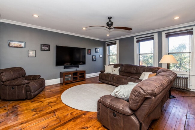 Photo - 215 W 9th St Unidad SI ID1056144P