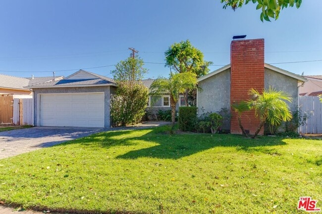 Photo - 7858 Jamieson Ave