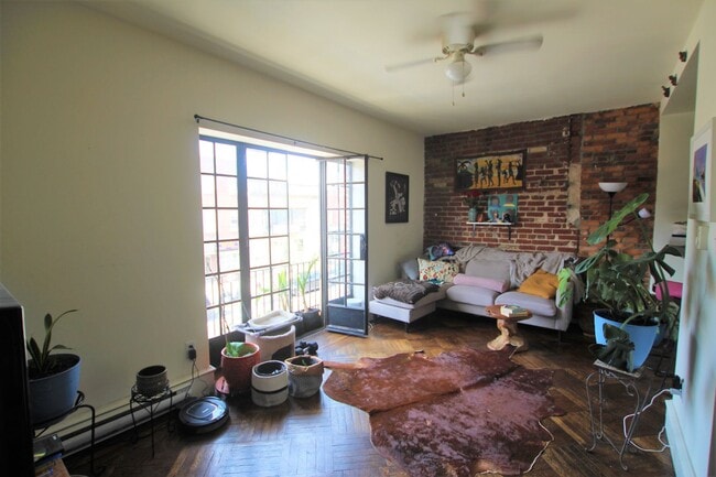 Photo - Newly renovated one bedroom unit in a great location in Brewerytown Unit 2